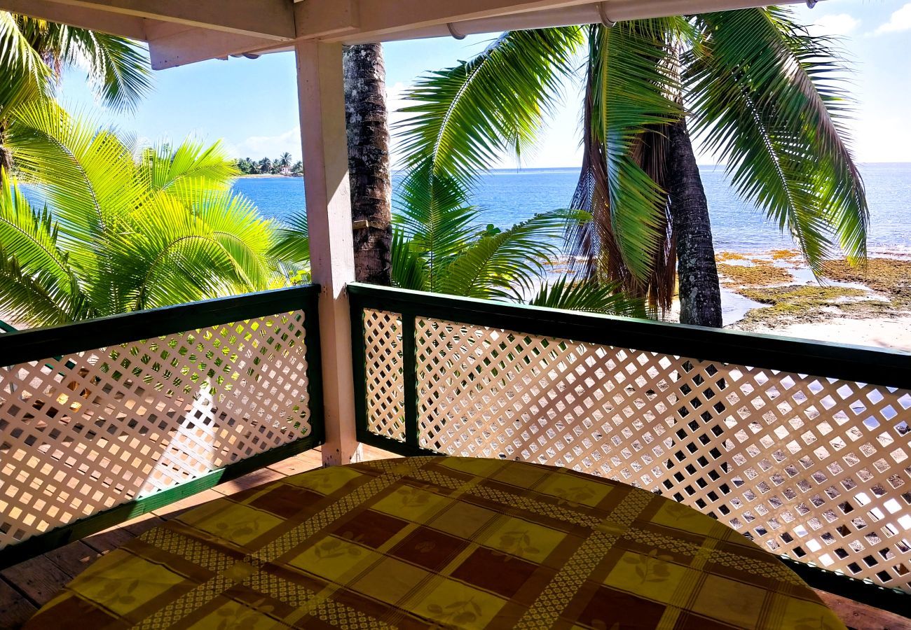 Bangalô em Arue - TAHITI - Matavai Bay Cottage