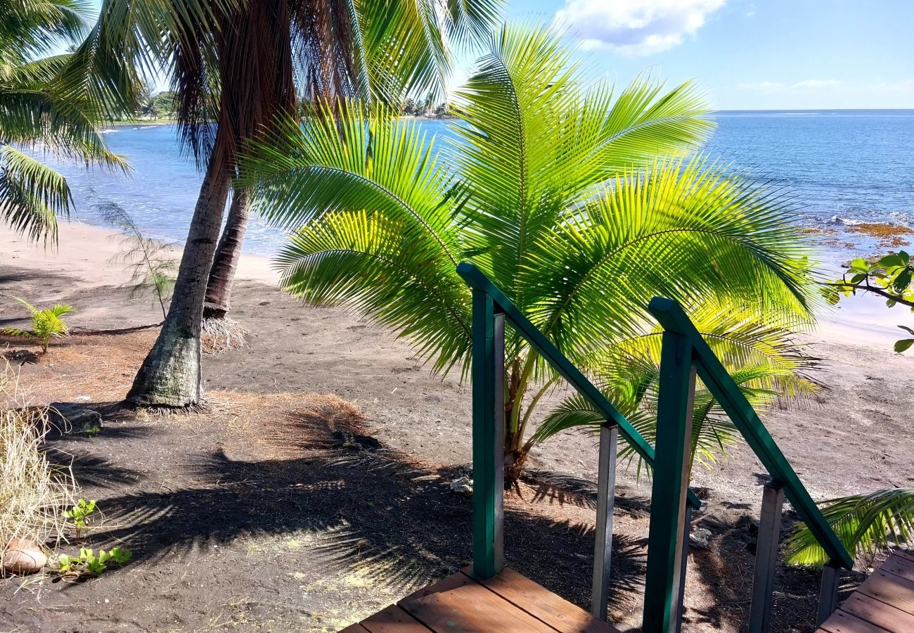 Bangalô em Arue - TAHITI - Matavai Bay Cottage