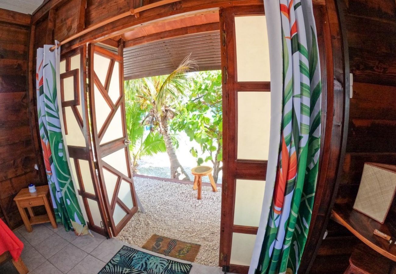 Bangalô em Avatoru - RANGIROA - Taiamani Bungalow