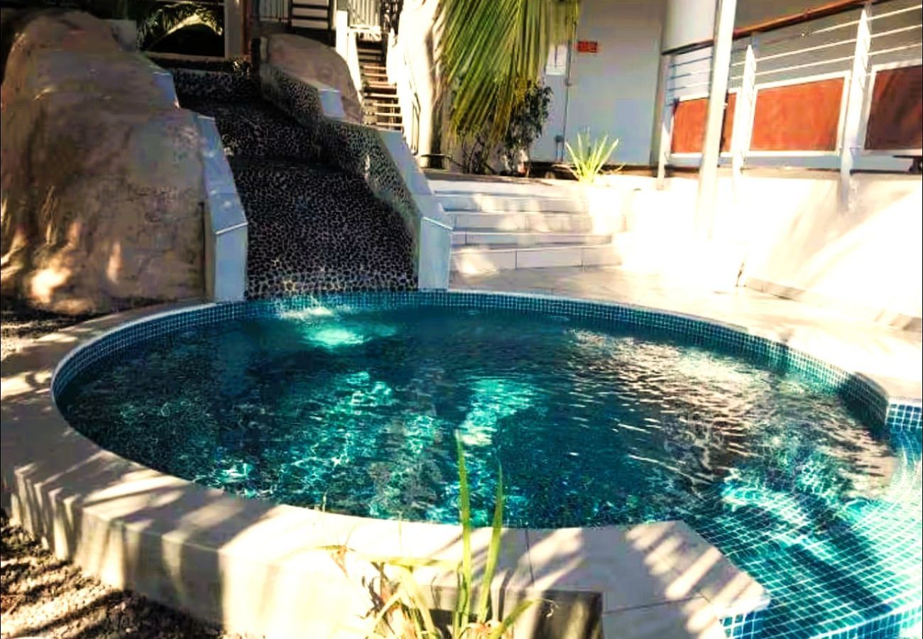 Apartamento em Papeete - TAHITI - Carlton Hills Appartment