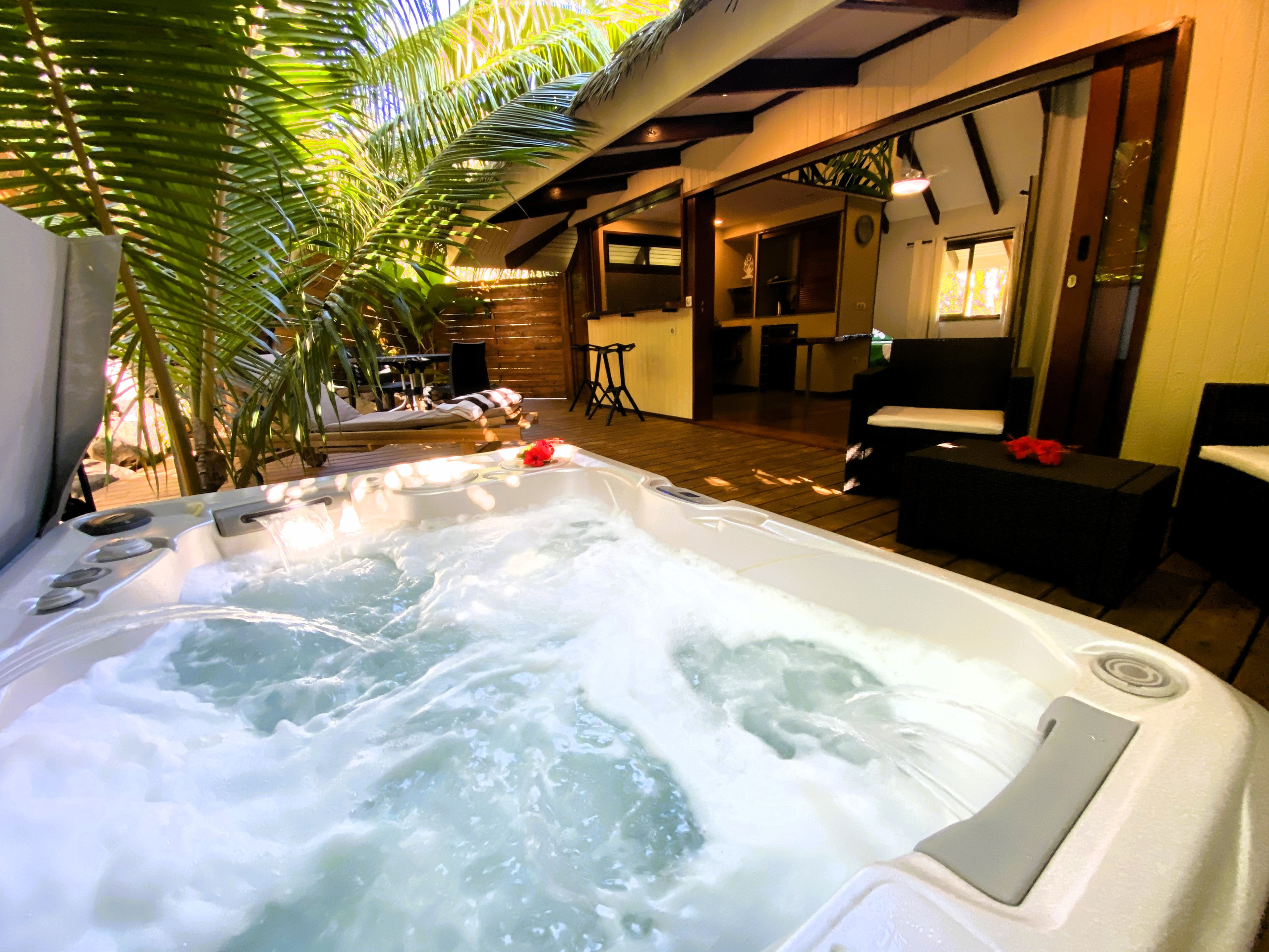 Bungalow/ verbunden mit der Villa in Pihaena - MOOREA - The SERENITY Creek spa