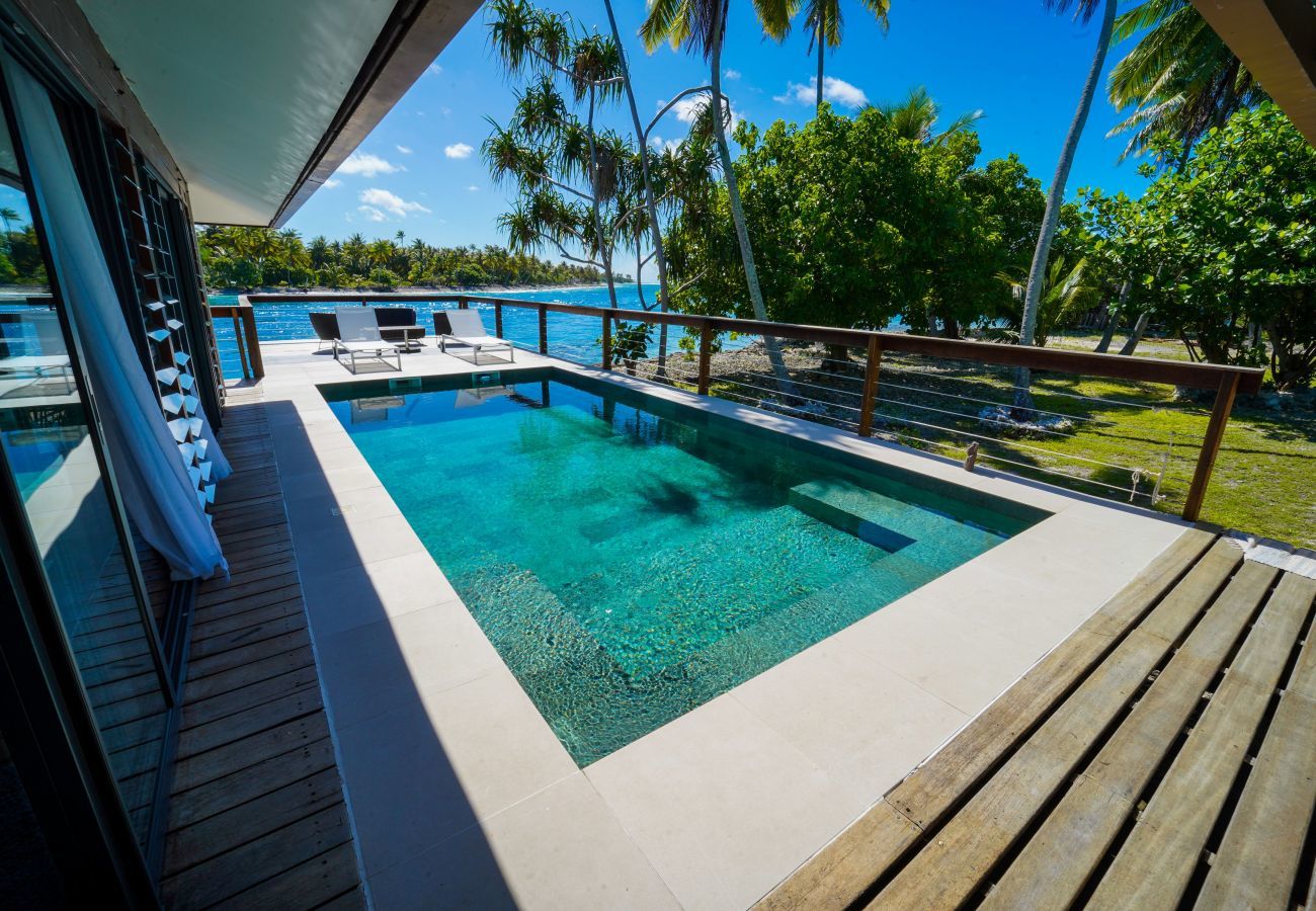 Luxus-Poolvilla auf Privatinsel in Rangiroa zu mieten