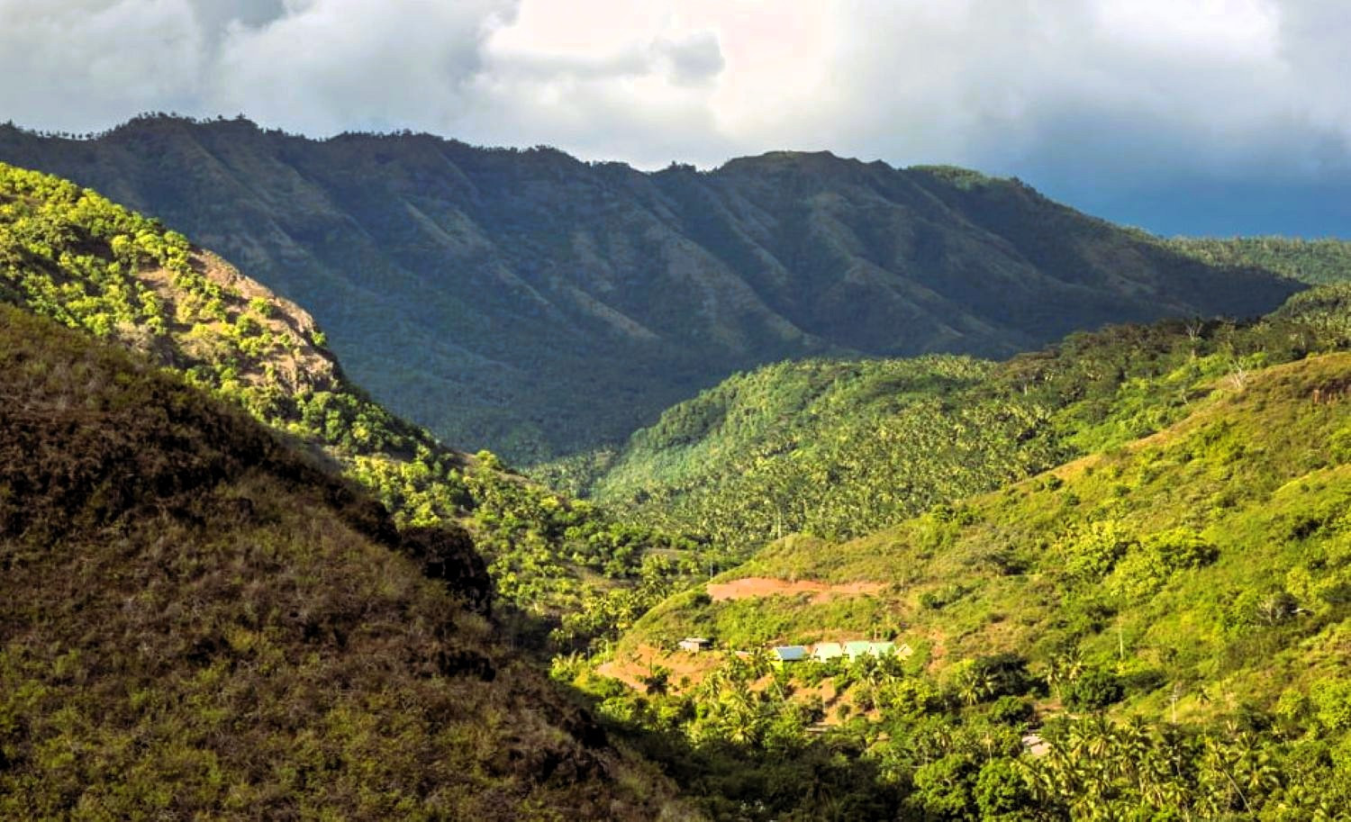 Bungalow en Vaipae’e - UA HUKA - Ha'e Pihiti Toru