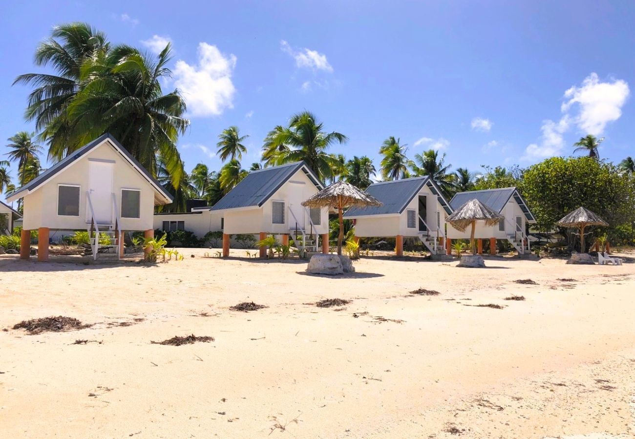 Bungalow in Makemo - MAKEMO - The Lost Paradise Beach Hoe